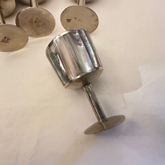 Set of Four Vintage Silver Abalone Shell Goblets - Picture 8 of 9